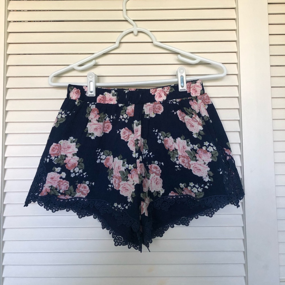 Flower Pattern Flowy Shorts